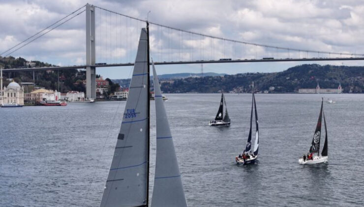 Uluslararası Yat Yarışları’nda Yelkenler 23 Nisan Coşkusuyla Açıldı: Çanakkale’ye Doğru Zorlu Mücadele Başladı