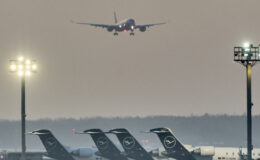 Küresel Seyahat Tehdit Altında: Jet Yakıtı Krizi Uçuşları Vuruyor