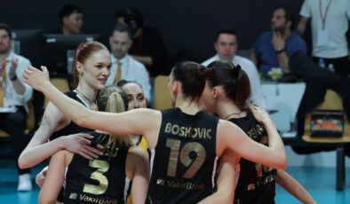 VakıfBank, Eczacıbaşı’nı Ele Geçirerek Sultanlar Ligi Finalinde Fenerbahçe İle Eşleşti