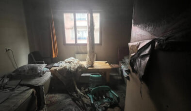 Manisa’da Evini Yakıp Kaçan Şahıs Adliyeye Sevk Öncesi Kalp Krizinden Hayatını Kaybetti