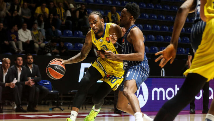 Anadolu Efes, Maccabi Tel Aviv’e Yenildi: Avrupa Ligi’nde Zorlu Mağlubiyet