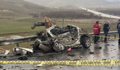 Malatya’da Feci Kaza: TIR ile Çarpışan Otomobilde 3 Genç Hayatını Kaybetti