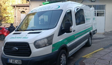 Gaziantep’te Feci Kaza: TIR’a Çarpan Otomobilde Baba ve Oğlu Hayatını Kaybetti, Diğer Oğlu Ağır Yaralı