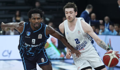 Anadolu Efes, Türk Telekom’u Farklı Geçti: Süper Lig’de Play-Off Yarışı Kızışıyor