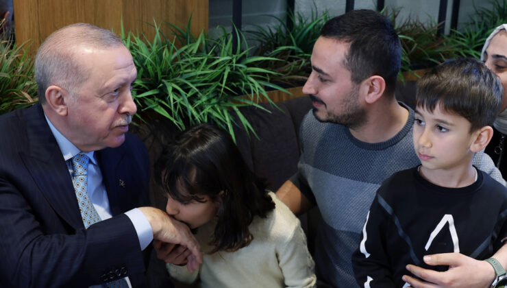 Cumhurbaşkanı Erdoğan’dan İstanbul Ziyareti: Vatandaşlarla Sohbet, Çocuklara Harçlık ve Oyuncak Hediye