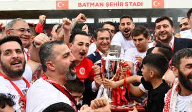 Batman Petrolspor 24 Yıl Sonra 1. Lig’de! Şampiyonluk Coşkusu Şehirde Bayram Havası Yarattı