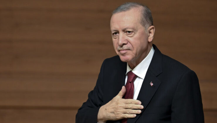 Erdoğan’dan Özel’e Siyasi Yelkenler: Milli Takım’ın Dünya Kupası Coşkusu Siyasete Yansıdı