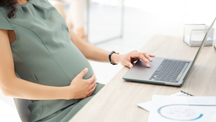 Doğum İzinleri Uzuyor: Kadın Çalışanlar İçin Yeni Düzenlemeler TBMM’den Geçti