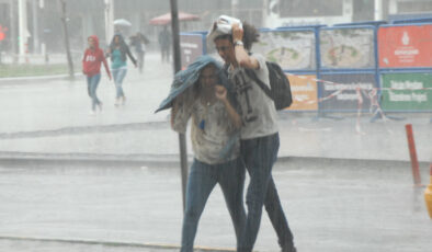 Son Dakika: İçişleri Bakanlığı’ndan 7 İle ‘Sarı’ Kodlu Gök Gürültülü Sağanak Uyarısı! (Sel, Su Baskını Tehlikesi)