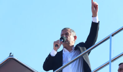 Özgür Özel’den Sakarya’ya Mesaj: ‘Milletin Kalesi Olacak’