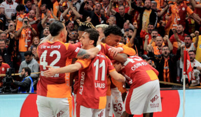 Galatasaray’dan Fenerbahçe’ye Gol Yağmuru: Yunus Akgün’den Şampiyonluk Mesajı!
