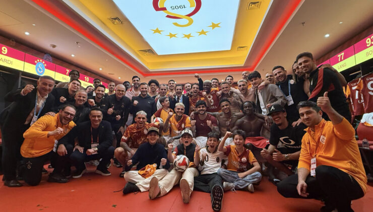 Galatasaray’dan Fenerbahçe’ye Karşı Tarihi Galibiyetin Ardından Soyunma Odasında Coşkulu Kutlama: ‘Biz Bir Aileyiz!’