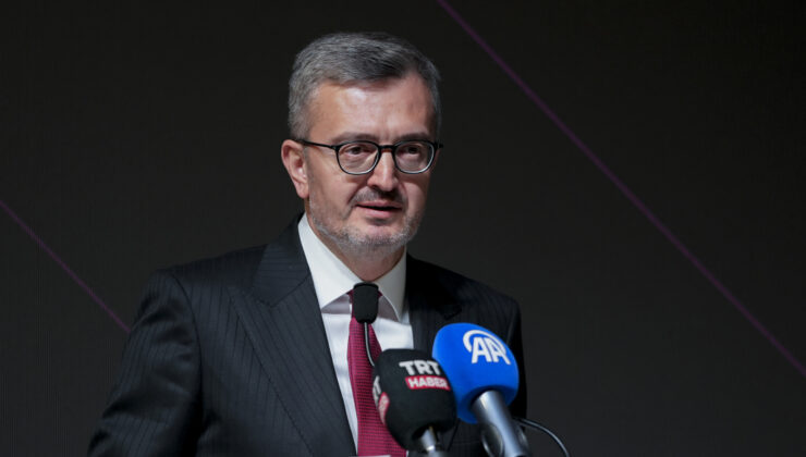 Burhanettin Duran’dan ‘Anlatı Çağı’ Vurgusu: Uluslararası Sistem Dönüşüm İçinde