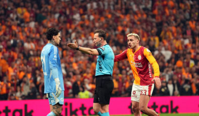 Fenerbahçe’nin Kalecisi Ederson’dan Derbi Sonrası Özür ve Hakem Eleştirisi