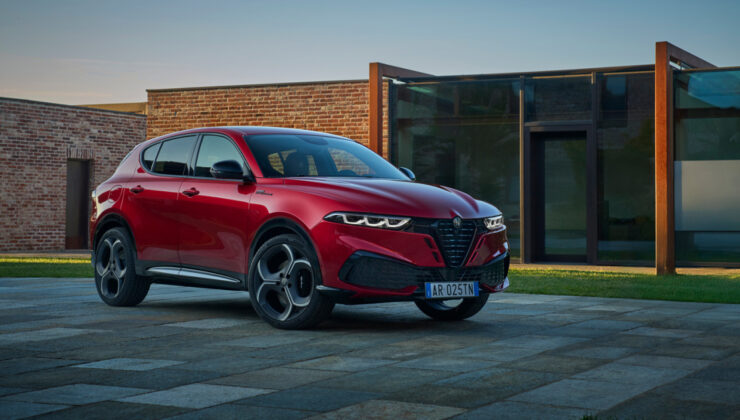 Yeni Alfa Romeo Tonale Türkiye’de: Yenilenen C-SUV Modeli Tanıtıldı!