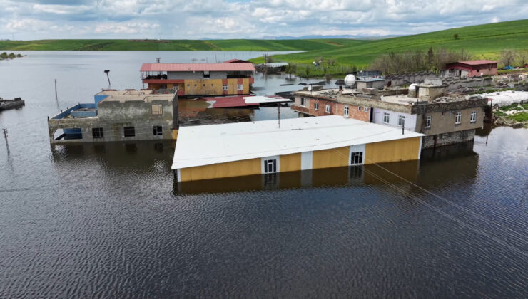 Diyarbakır’da Ambar Barajı Taşkını: Boşaltılan Evler Sular Altında Kaldı