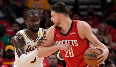 NBA Playoff’larda Heyecan Dorukta: Rockets Lakers’a Karşı İlk Galibiyeti Aldı, Celtics ve Spurs Seri Avantajını Kaptı