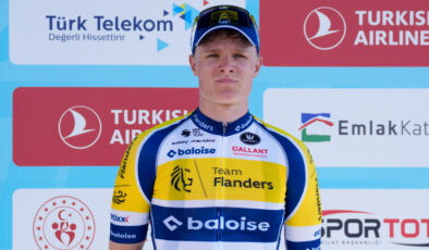 TUR 2026’da İkinci Etap Zaferi Tom Crabbe’in! Genel Klasmanda Liderliğini Korudu