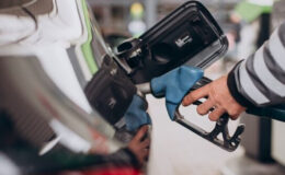 Petrol Fiyatları İran Gerginliği ve Barış Görüşmeleriyle Yükseldi: Akaryakıta Zam Geldi