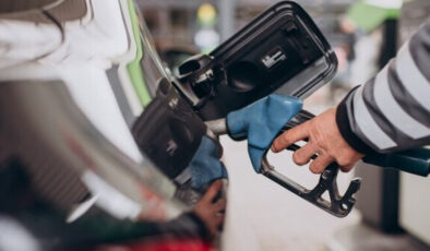 Petrol Fiyatları İran Gerginliği ve Barış Görüşmeleriyle Yükseldi: Akaryakıta Zam Geldi