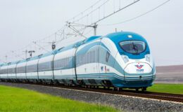 Ulaştırma Bakanı Uraloğlu’ndan Demiryollarında Dijital Dönüşüm Vurgusu: Hizmet Kalitesi Artıyor, Çevre Korunuyor