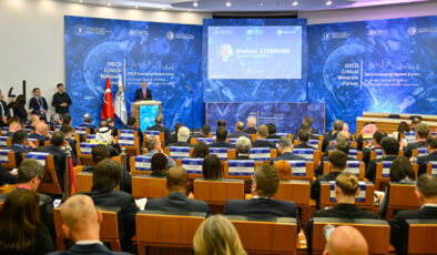 Bakan Bolat’tan Kritik Mineraller Vurgusu: Küresel Ticarette Dönüşüm ve Türkiye’nin Rolü