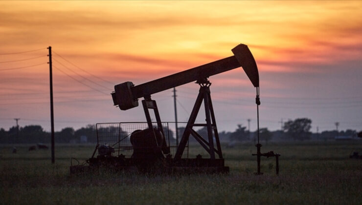 Petrol Fiyatları Kutsal Cuma’da Yatay Seyretti: Jeopolitik Riskler ve İstihdam Verisi Takipte