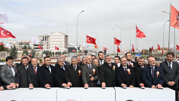 Ulaştırma Bakanı Uraloğlu’ndan Afyonkarahisar’a Ulaşım Müjdeleri: Yollar Hizmete Açılıyor, Yenileri Temel Atılıyor