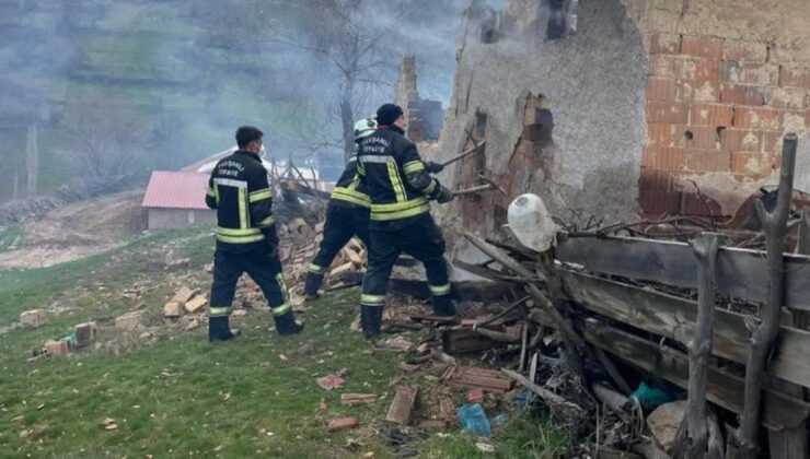 Kütahya Tavşanlı’da Acı Kayıp: Sobadan Çıkan Yangında 76 Yaşındaki Kadın Hayatını Kaybetti
