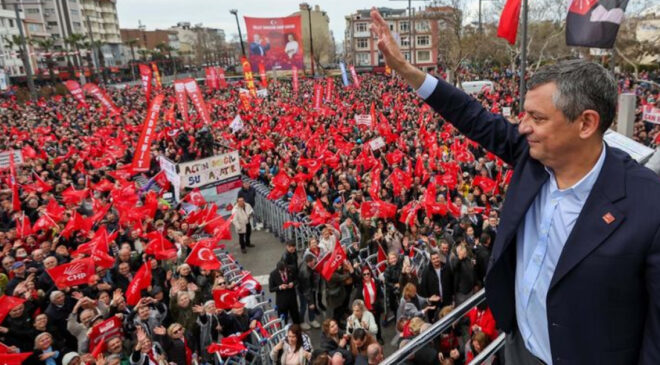 Özgür Özel’den Kütahya’da ‘Millet İradesine Sahip Çıkıyoruz’ Mitinginde Önemli Mesajlar