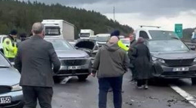 Bolu’da TEM Otoyolu’nda Zincirleme Kaza: 6 Yaralı, Ankara Yönü Ulaşıma Kapandı