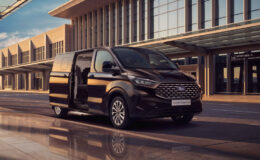 Ford Tourneo Custom 9+1 ile Turizm Taşımacılığına Yeni Bir Soluk Getiriyor