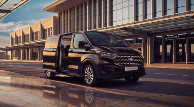 Ford Tourneo Custom 9+1 ile Turizm Taşımacılığına Yeni Bir Soluk Getiriyor