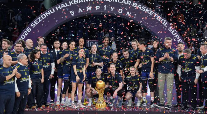 Fenerbahçe Opet Namağlup Şampiyonluğa Ulaştı: Kadınlar Basketbol Süper Ligi Kupası’nı Kaldırdı