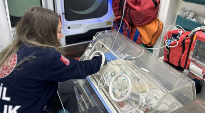 Çanakkale’den Ankara’ya Umut Yolculuğu: 54 Günlük Bebek, Uçak Ambulansla Hacettepe’ye Sevk Edildi