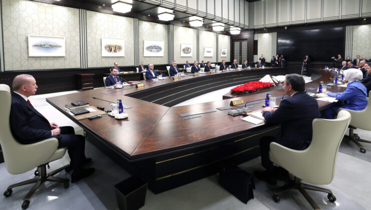 Cumhurbaşkanlığı Kabinesi Toplanıyor: Ortadoğu’daki Savaş, Ekonomi ve Güvenlik Gündemde