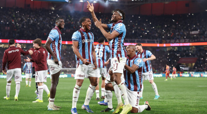 Trabzonspor’dan Galatasaray’a Darbe: Zirve Yarışında İddiasını Sürdürdü!