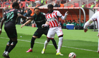 Samsunspor ve Konyaspor Arasındaki Gol Düellosu: Maç 2-2 Berabere Bitti