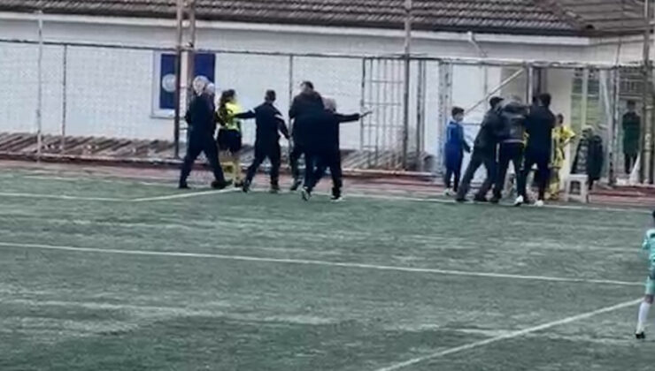 Kocaeli’de U11 Maçı Sonrası Hakeme Saldırı Girişimi: Olay Anı Kamerada!