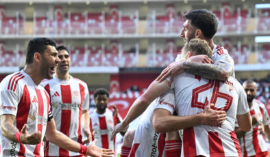 Antalyaspor, Eyüpspor’u 3-0 Mağlup Ederek Galibiyet Hasretine Son Verdi