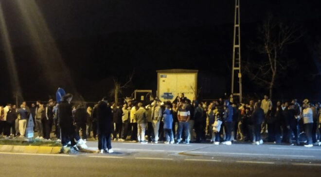 Fenerbahçe, Beşiktaş’ı Yendi: Galibiyet Coşkusu Samandıra’da Doruğa Ulaştı!