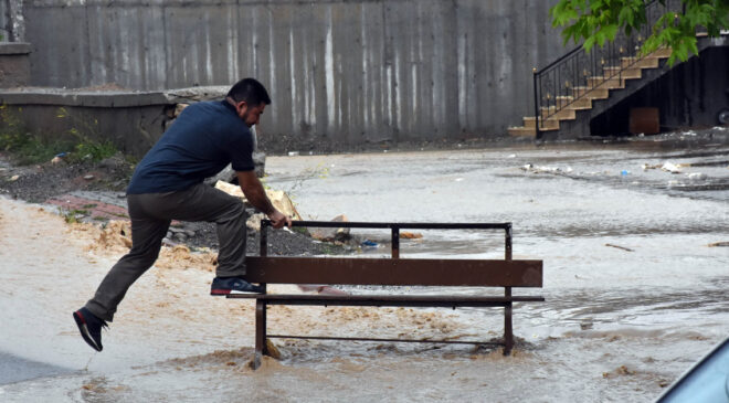 Son Dakika: Meteoroloji’den 16 İle Sağanak Yağmur Uyarısı! Hava Durumu Raporu ve Çığ Tehlikesi