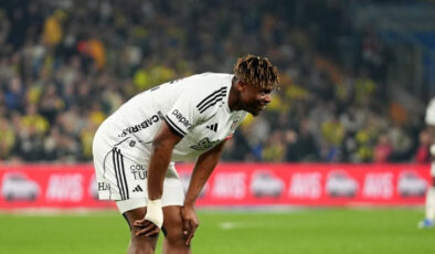 Fenerbahçe-Beşiktaş Derbisinde Ersin Destanoğlu’nun Yıldızlaşması ve Mağlubiyetin Ardından Gelen Yorumlar