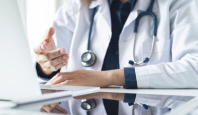 Hekimlerin Çalışma Koşulları Değişiyor: Yeni Düzenlemeler ve Süreçler