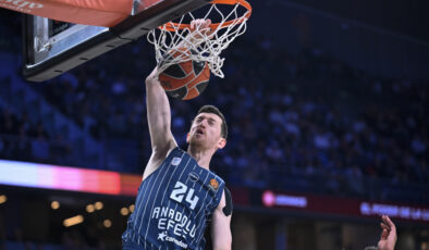 Anadolu Efes, Partizan’ı Konuk Ediyor: Avrupa Ligi’nde Kritik Maç Akşamı