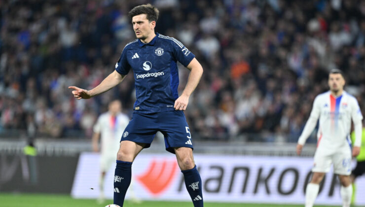 Manchester United, Harry Maguire’ın Sözleşmesini Uzattı: İngiliz Savunmacı Haziran 2027’ye Kadar Kırmızı Şeytanlarla