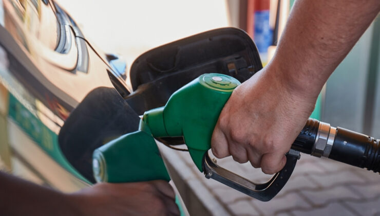 Akaryakıta Zam: Motorin 85 TL’yi Aştı, Benzin 70 TL’ye Yaklaştı – İşte Güncel Fiyatlar