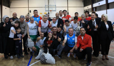 Bakan Bak, Down Sendromlu Sporcularla Parkede Buluştu: Unutulmaz Bir Maç ve Coşkulu Kutlama