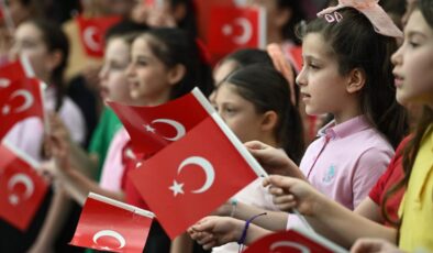 Bakan Tekin’den 81 İle ‘Maarifin Kalbinde Çocuk’ Yazısı: 23 Nisan Coşkusu ve Eğitimde Yeni Bir Dönem