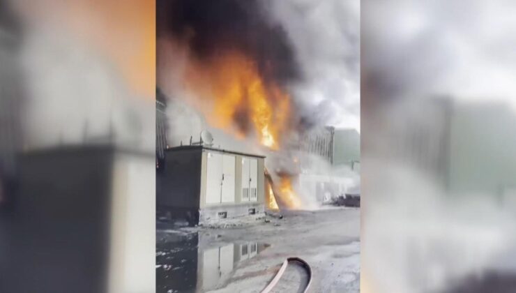 Adana’da Geri Dönüşüm Fabrikasında Yangın: Gökyüzünü Dumanlar Kapladı